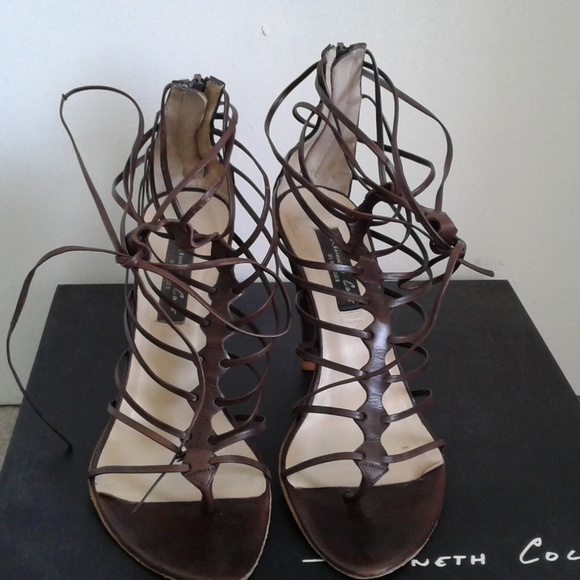 Kenneth Cole Gladiator Heels! - Picture 4 of 8